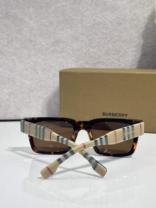 Picture of Burberry Sunglasses _SKUfw79761520fw